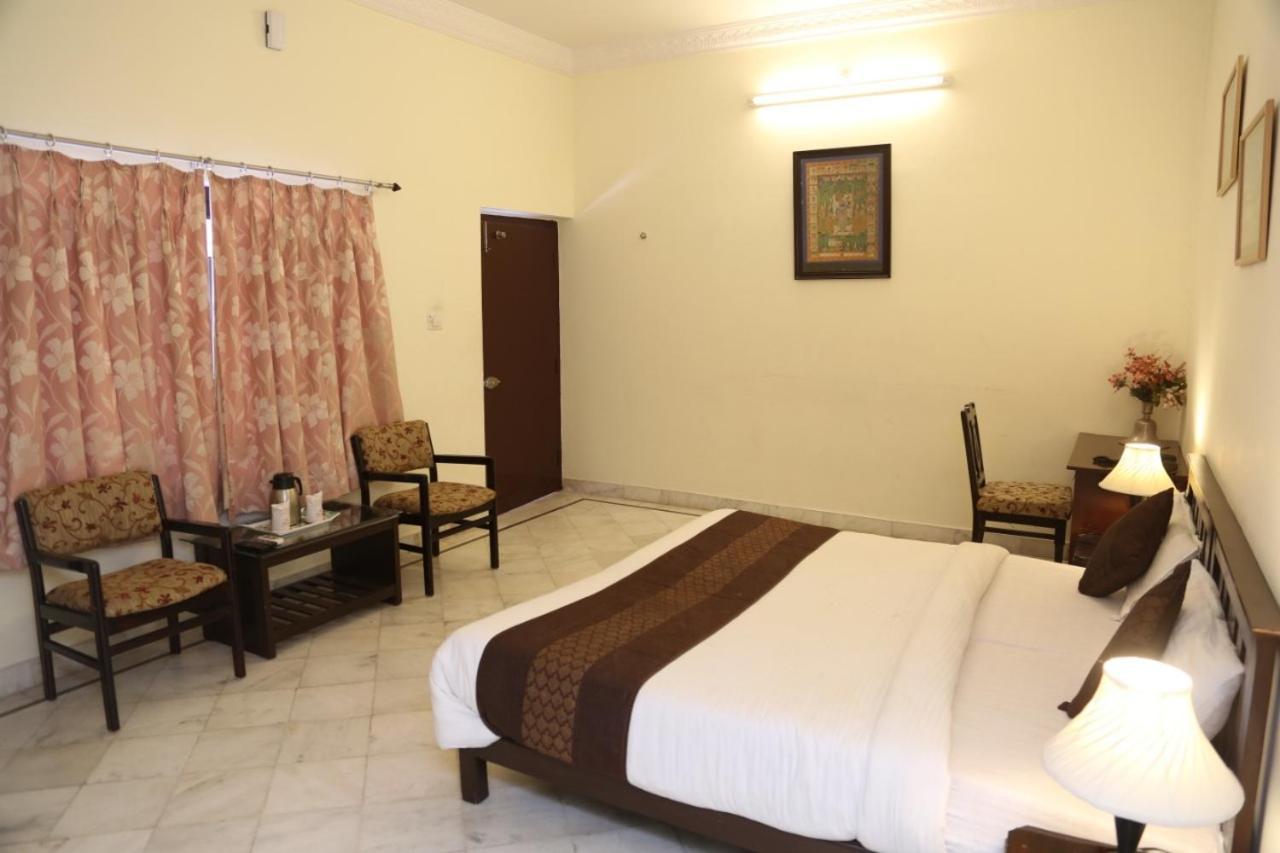 Hotel Karan Villas 코타 외부 사진