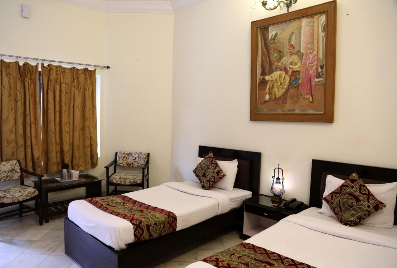 Hotel Karan Villas 코타 외부 사진