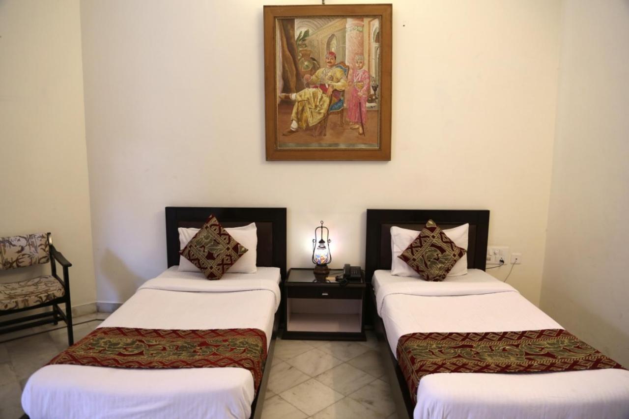 Hotel Karan Villas 코타 외부 사진